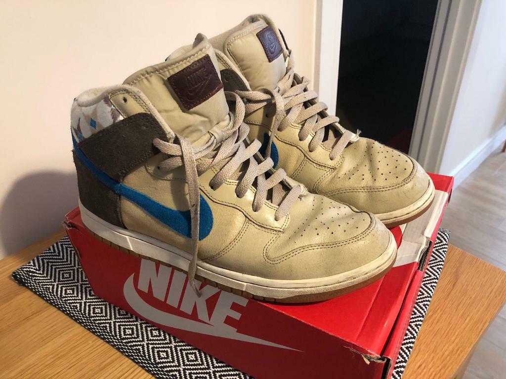 nike aztec trainers